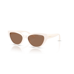 VOGUE Junior 2026 kolor...